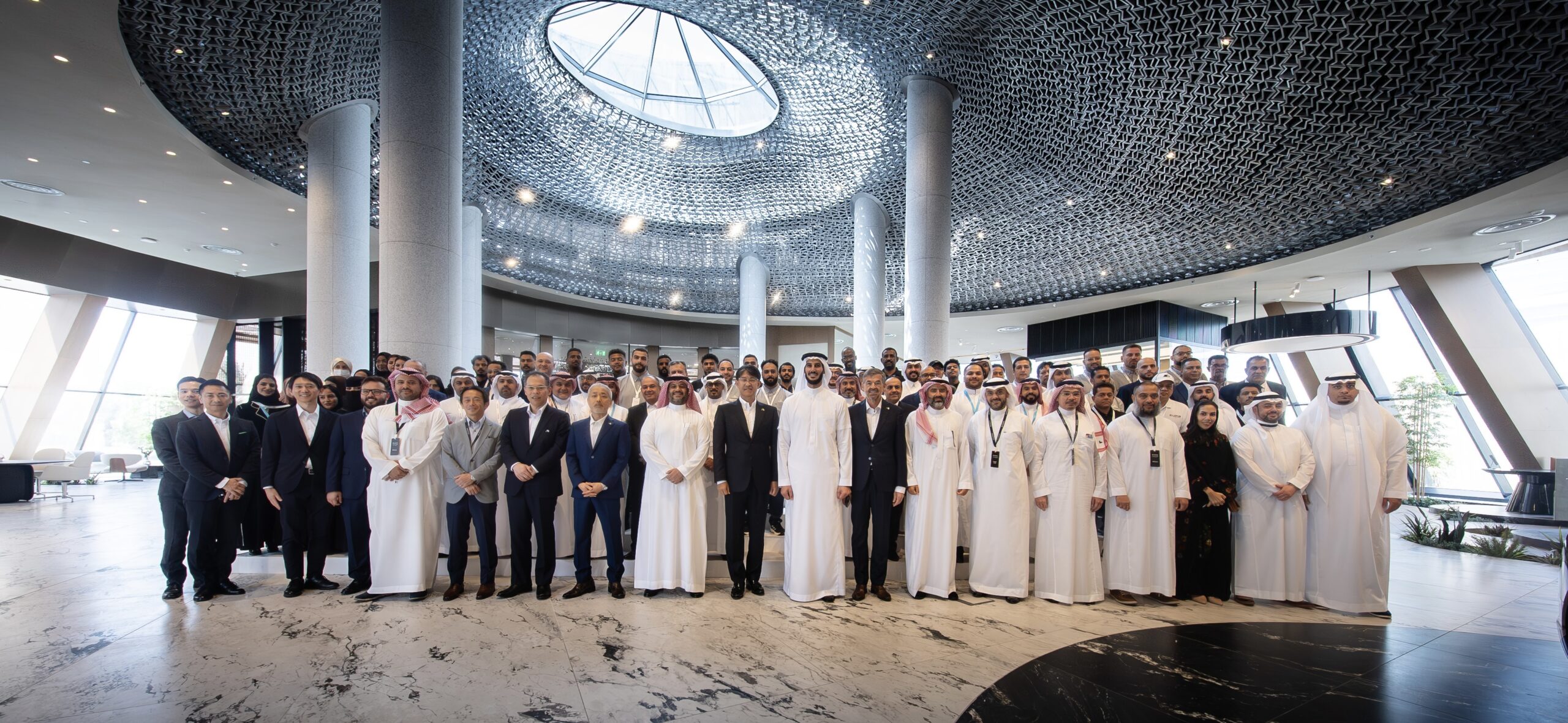 Abdul Latif Jameel Motors y Lexus celebran 35 años de excelencia en Arabia Saudí