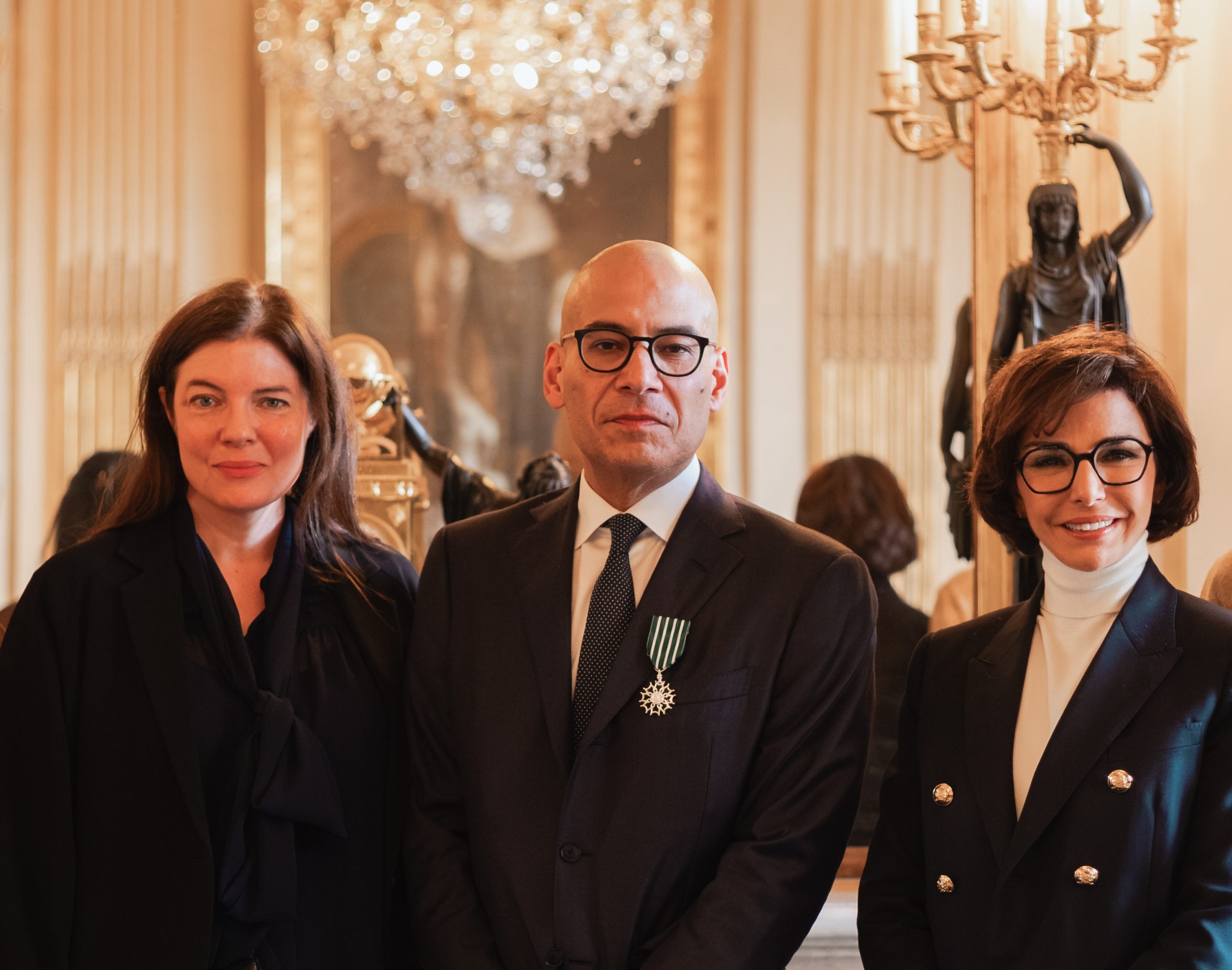 La famille Jameel est reconnue pour son soutien pionnier et mondial aux arts. Fady Jameel s’est vu décerner l’insigne de Chevalier de l’Ordre des Arts et des Lettres